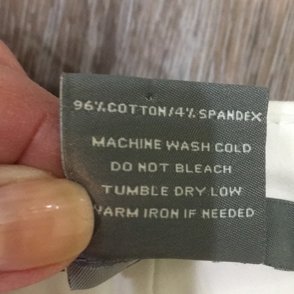 Ann Taylor Factory 0P White Bermuda Shorts - Picture 4 of 5